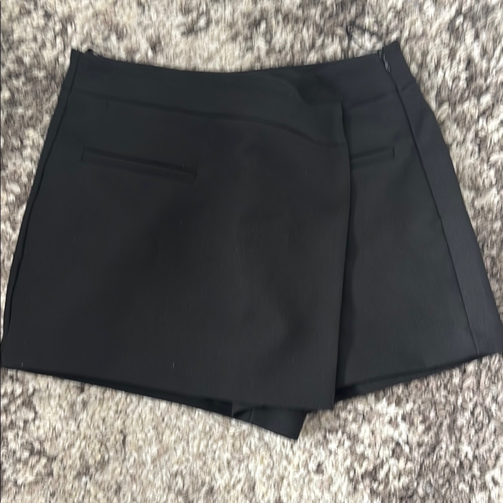Chic Black Skort